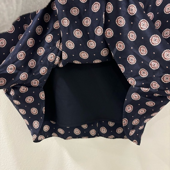 Banana Republic 100% Silk Foulard Long Sleeve Shift Mini Dress Blue Red Ruffle - Picture 13 of 15